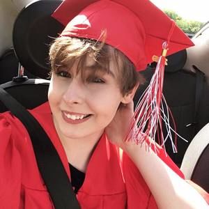 Meet your Posher, Kendra